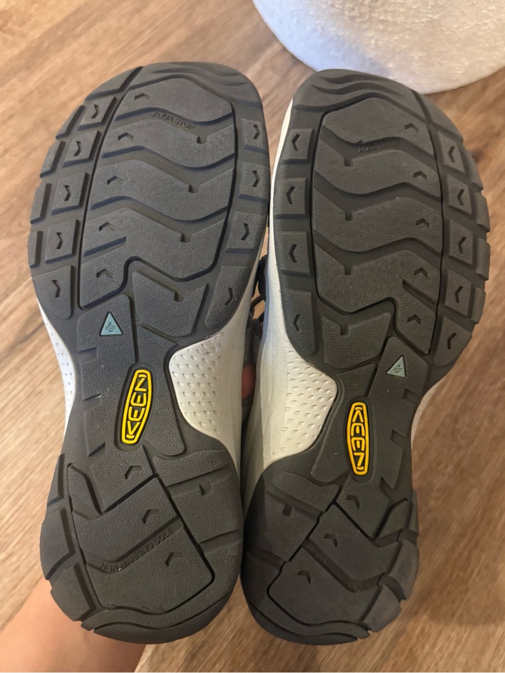 Keen Astoria West Sandals Women Size 9 Grey Hiking Trail Washable Waterproof - Picture 6 of 7